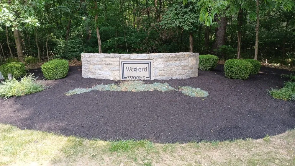 Affordable garden landscaping in Lincoln Village, OH by Rendon Landscaping Maintenance