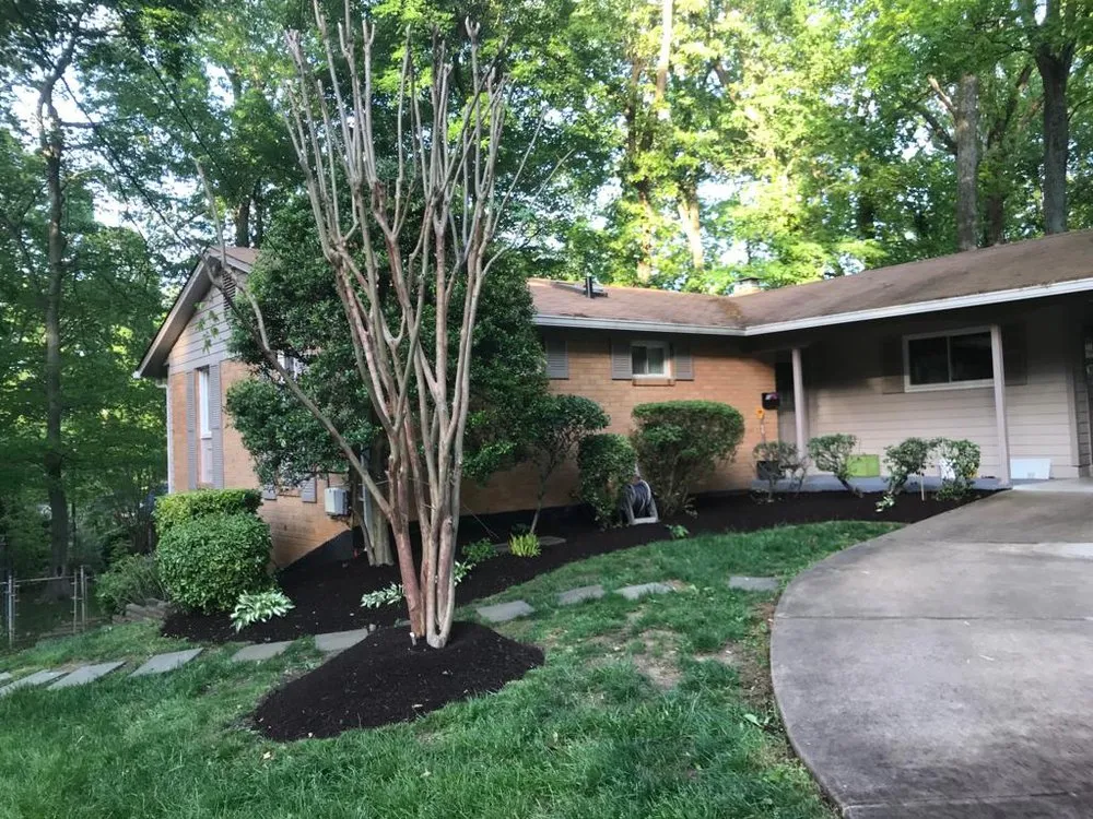 Affordable yard maintenance in Sterling, VA - Rene Grijalva Landscaping