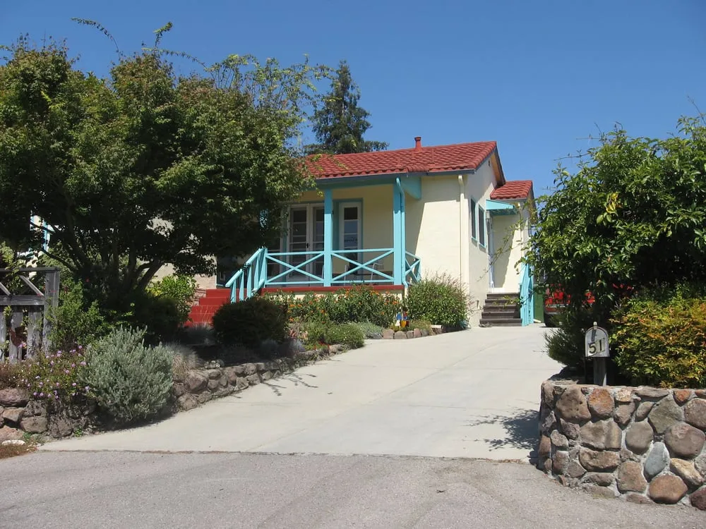 Expert yard cleanup service in San Rafael, CA - Rene's Landscaping & Concrete