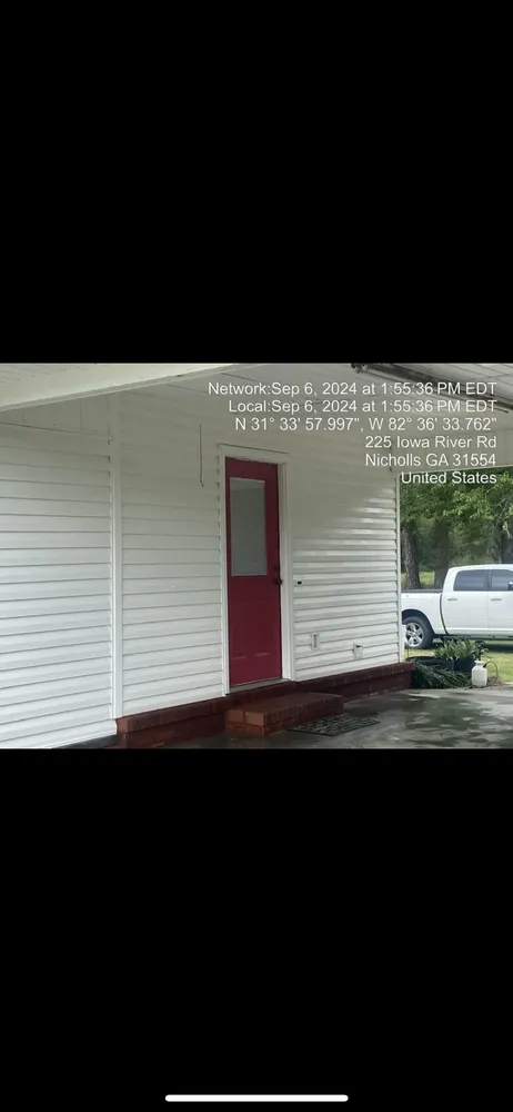 Custom yard cleanup service experts serving Alma, GA - Renew Crew House Washing & Lawn Care