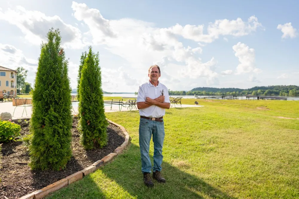 Trusted lawn care service in Little Rock, AR - ReNew Garden Creations