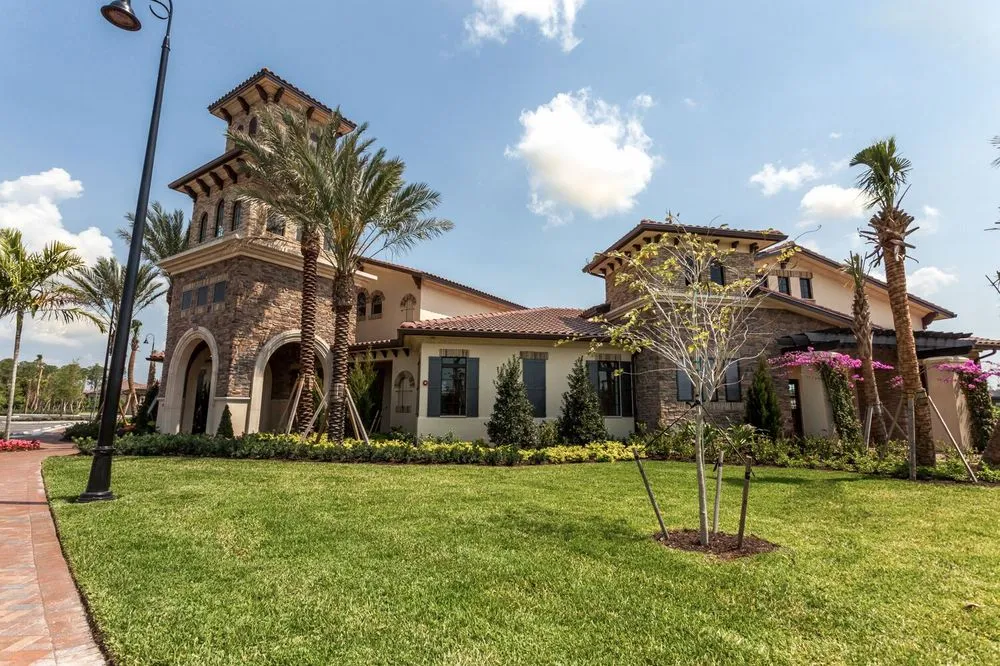 Custom yard cleanup service in Naples, FL - Renfroe & Jackson