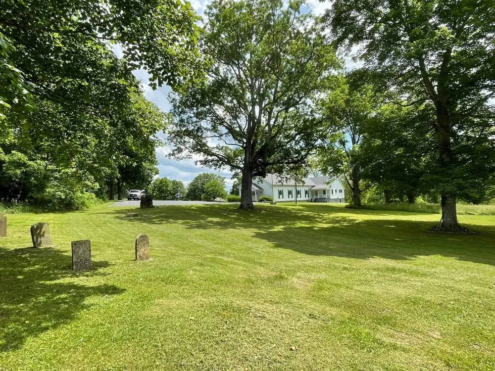 Affordable landscape design in Renick, WV by Renick’s Lawncare