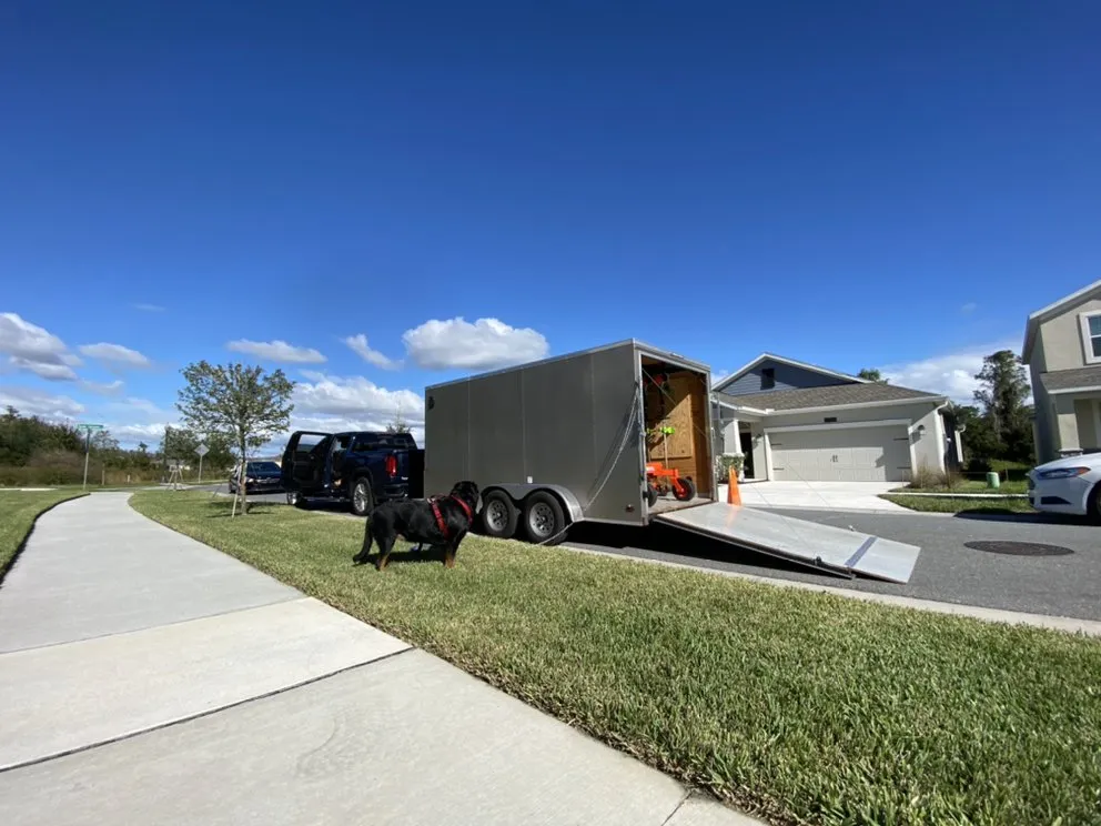 Expert yard maintenance for beautiful yards in Kissimmee, FL by Reno Home