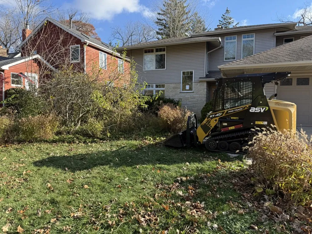 Reliable lawn care service experts serving Naperville, IL - Renovatio Landscape & Design