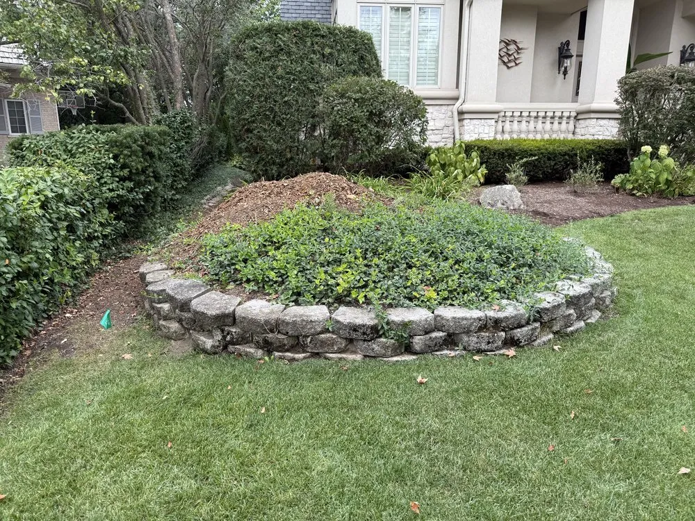 Top-rated landscape design in Naperville, IL by Renovatio Landscape & Design