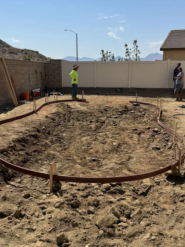 Custom garden landscaping experts serving Woodland Hills, CA - Renovation and Construction Services