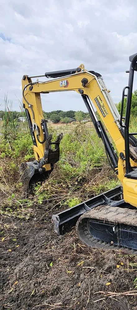 Reliable residential landscaping with custom design in Mascotte, FL by Renovation outdoors