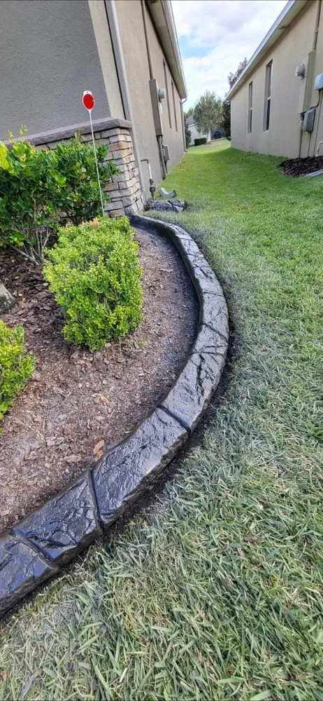 Professional landscaping services experts serving Mascotte, FL - Renovation outdoors