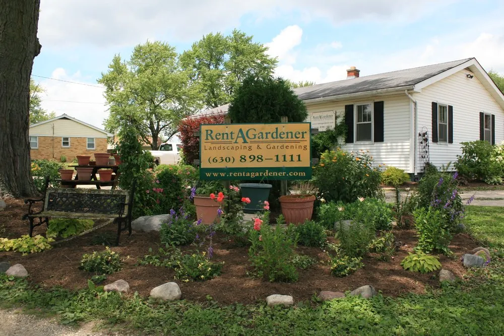 Expert lawn mowing service in Aurora, IL - Rent A Gardener