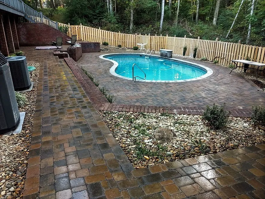 Top-rated yard maintenance in Knoxville, TN - ReNu Landscapes