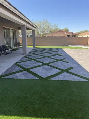 REO Hardscaping Logo