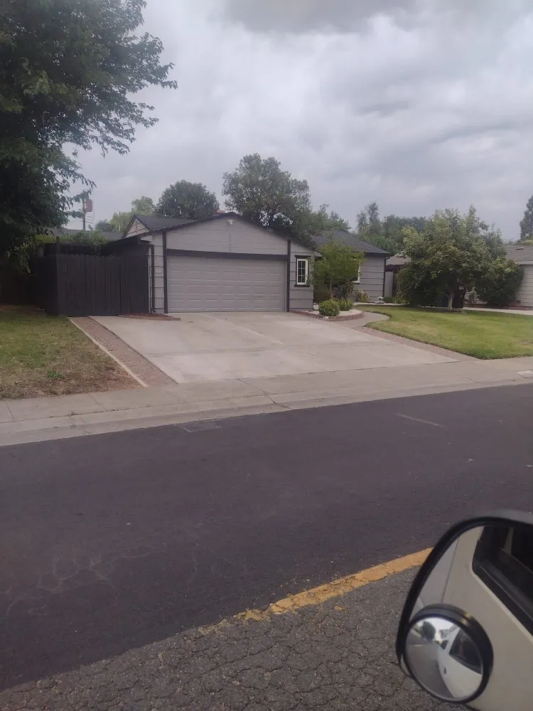 Trusted lawn mowing service with custom design across Sacramento, CA - Repairman Service