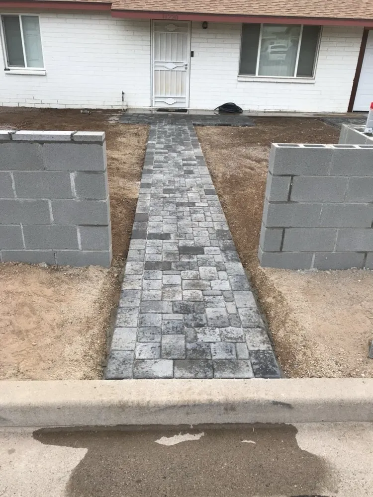 Custom lawn care service near you across Glendale, AZ - Reparo Landscaping