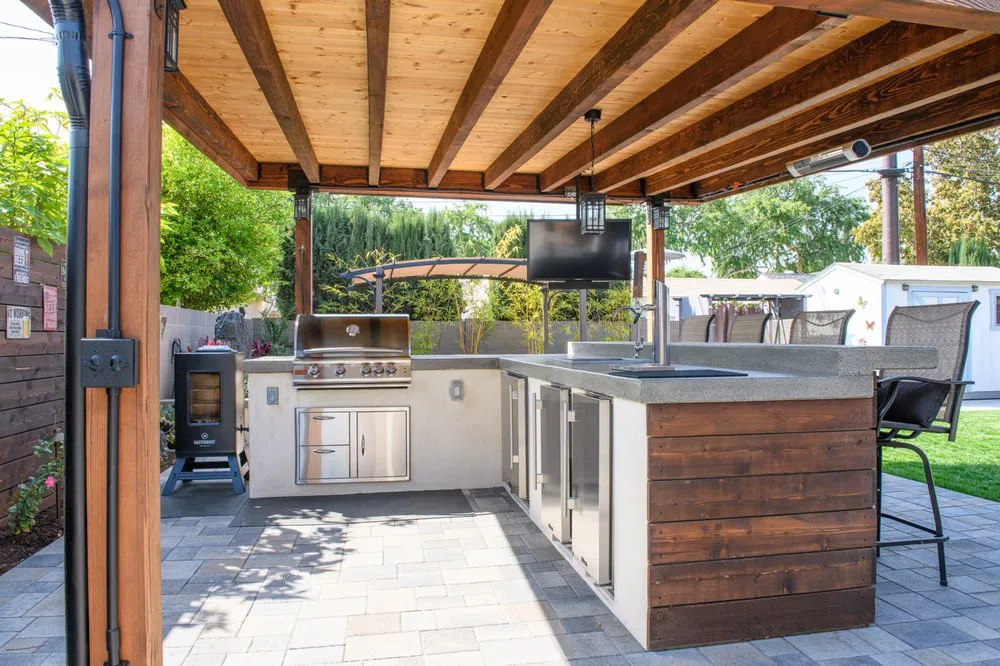 Expert residential landscaping experts serving Costa Mesa, CA - Rescom Landscaping