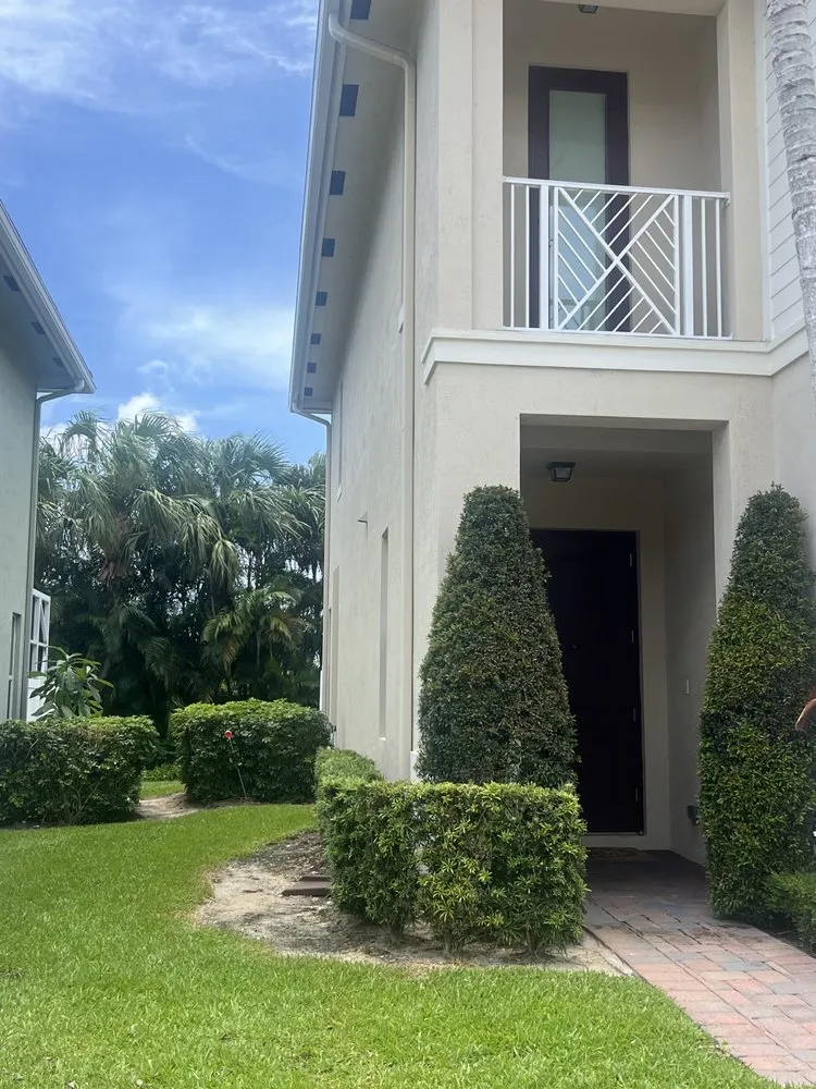 Local yard maintenance in West Palm Beach, FL by Rescue Lawn Service