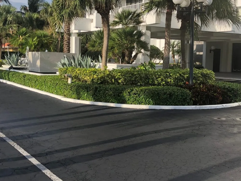 Expert garden landscaping with custom design in West Palm Beach, FL by Rescue Lawn Service