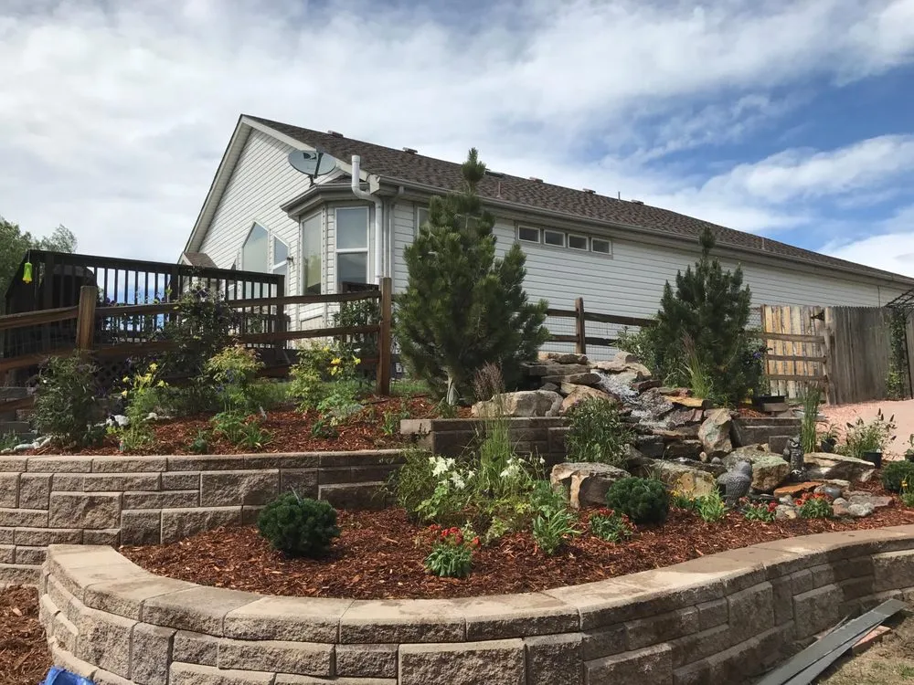 Reliable yard cleanup service in Aurora, CO - Residential Landscape