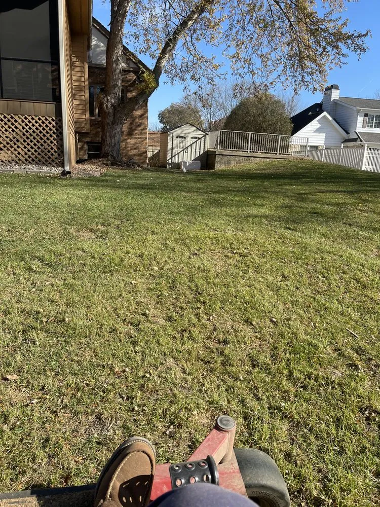 Local lawn care service experts serving Dubuque, IA - Residential Lawn Care