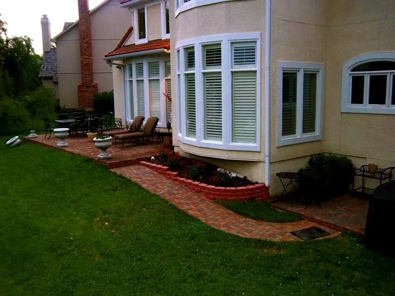 Trusted yard maintenance near you in Olathe, KS by Residential Releaf