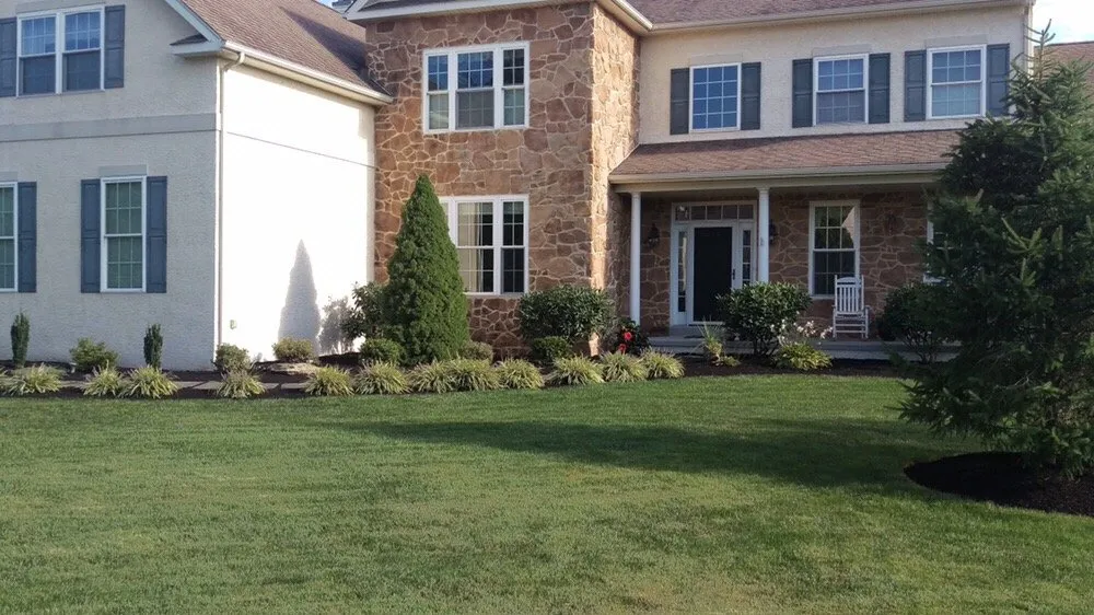 Professional yard cleanup service in Downingtown, PA - Residential Specialty Landscapes
