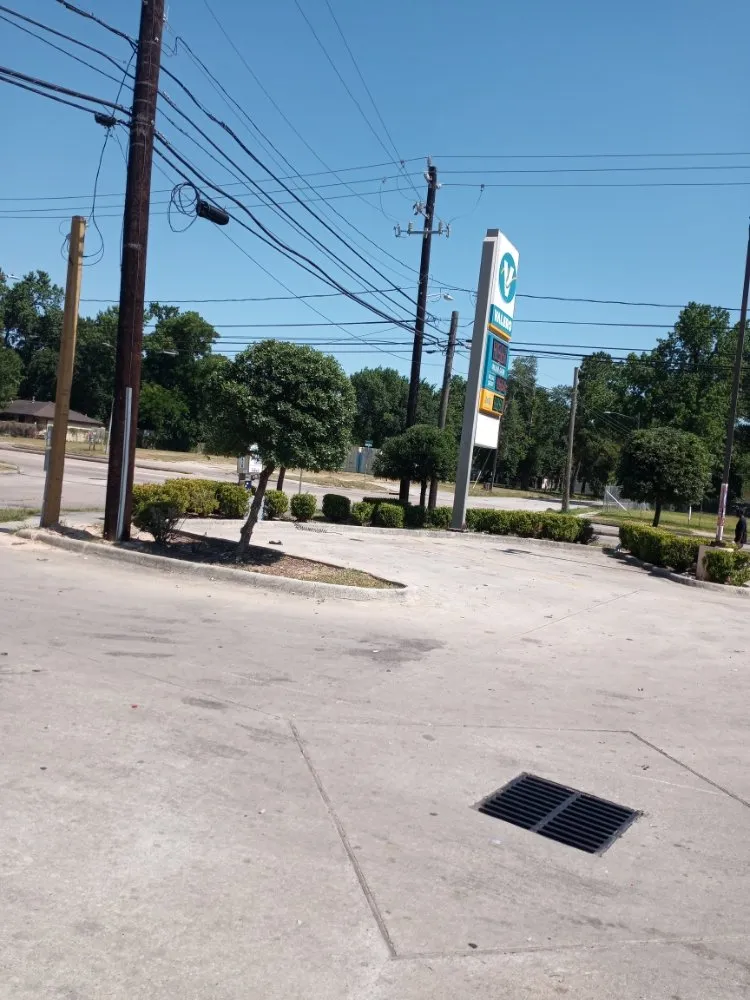 Local landscape installation for residential properties in Houston, TX by Residents Landscaping and Design