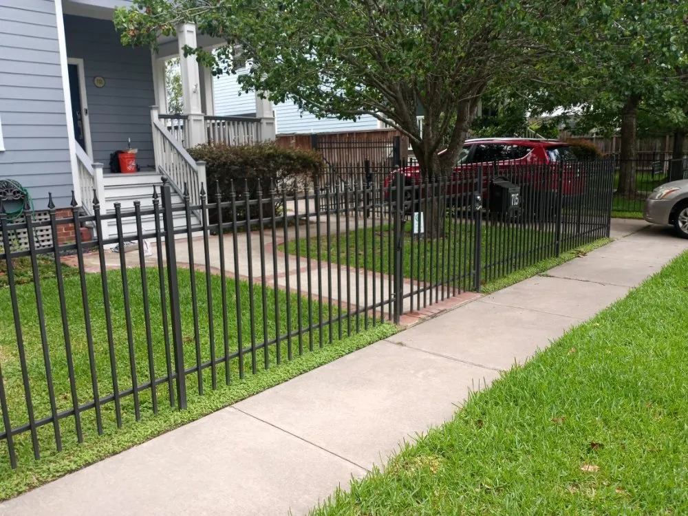 Expert yard maintenance in Houston, TX - Residents Landscaping and Design