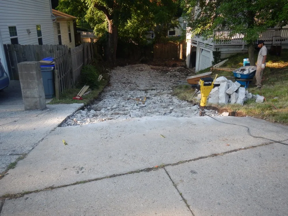 Custom yard cleanup service experts serving Arlington, VA - Resilient Homes