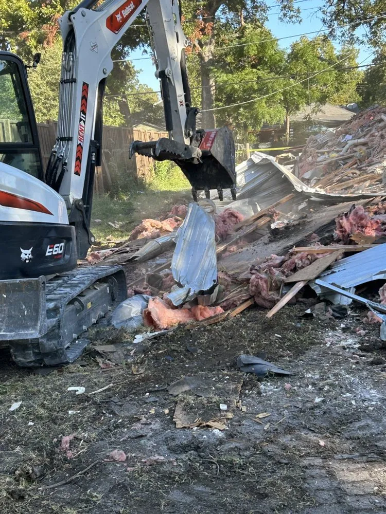 Top-rated residential landscaping for year-round maintenance in Southlake, TX by Resilient Structures