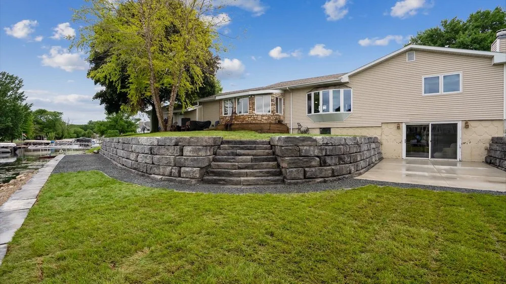 Reliable yard maintenance experts serving Mason City, IA - Ressler Custom Landscapes