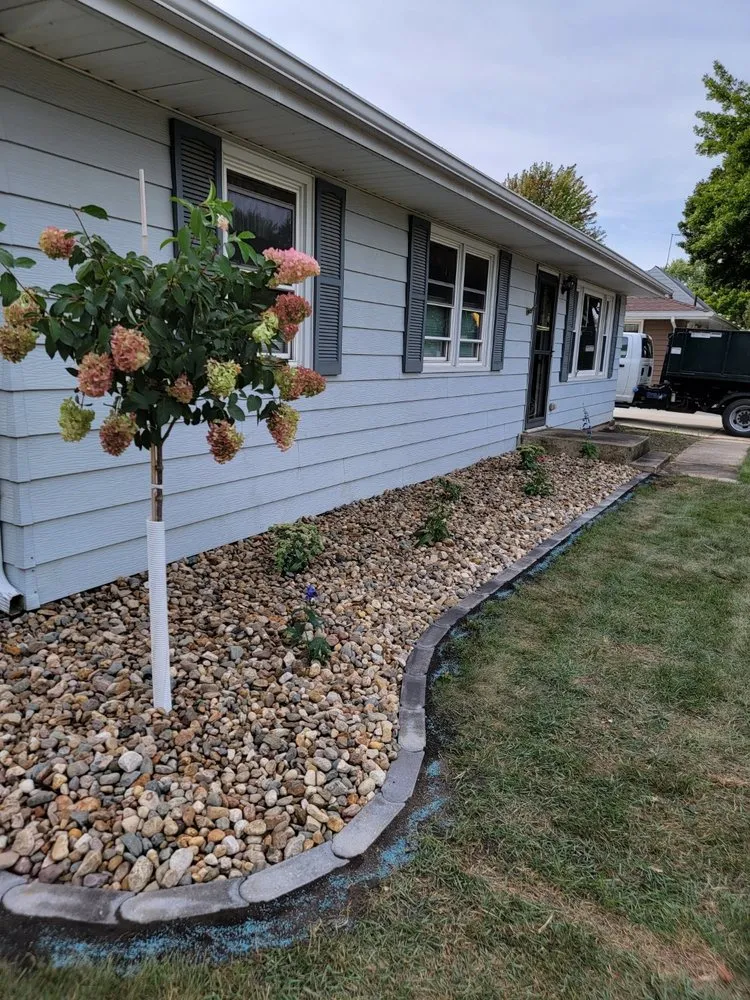 Professional lawn care service with custom design in Mason City, IA by Ressler Custom Landscapes