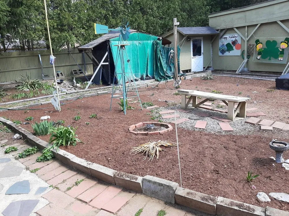 Expert lawn care service in Lawrence, MA - Resto's Universal Services