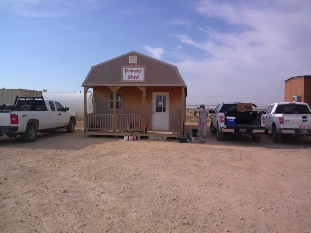 Reliable yard cleanup service experts serving Midland, TX - Resurrection Landscaping And Maintenance