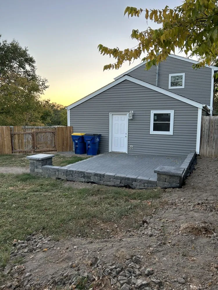 Top-rated lawn mowing service experts serving De Soto, MO - Retaining Wall Specialist