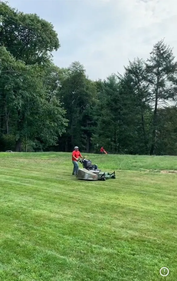 Reliable yard cleanup service for beautiful yards across Stamford, CT - Retana Landscaping