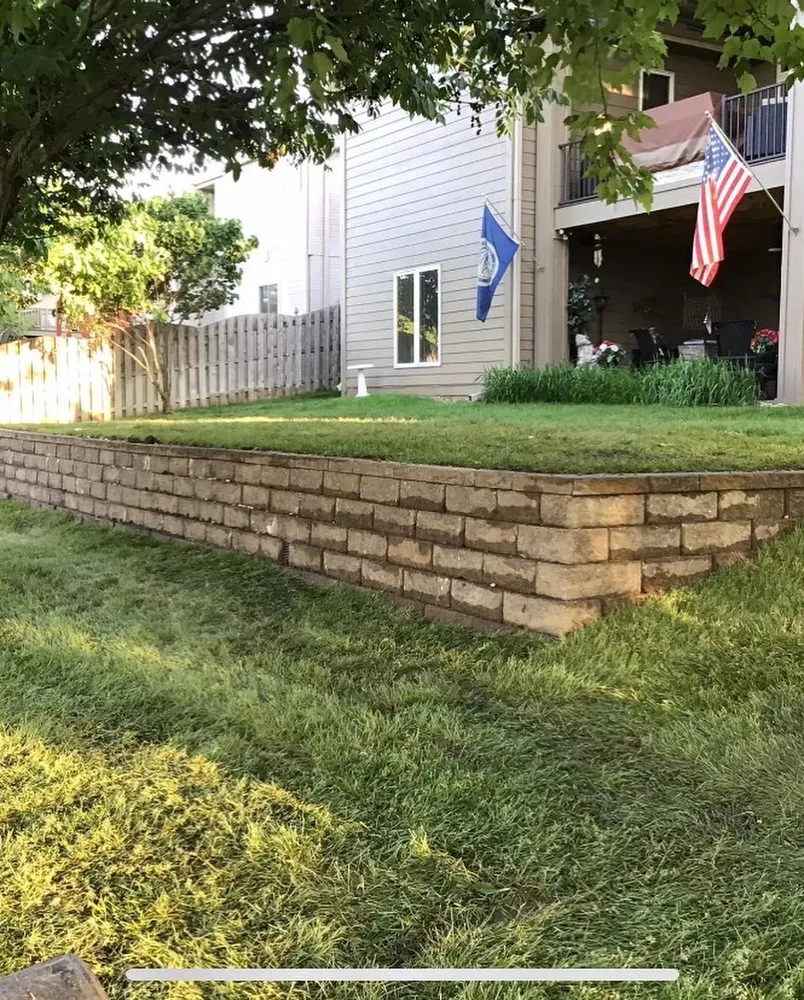 Expert lawn care service experts serving Omaha, NE - Retikis Retaining Walls