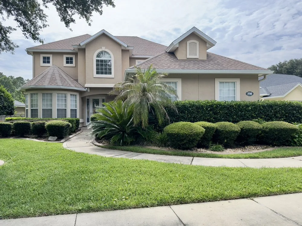 Expert lawn care service in Middleburg, FL - Revamp It