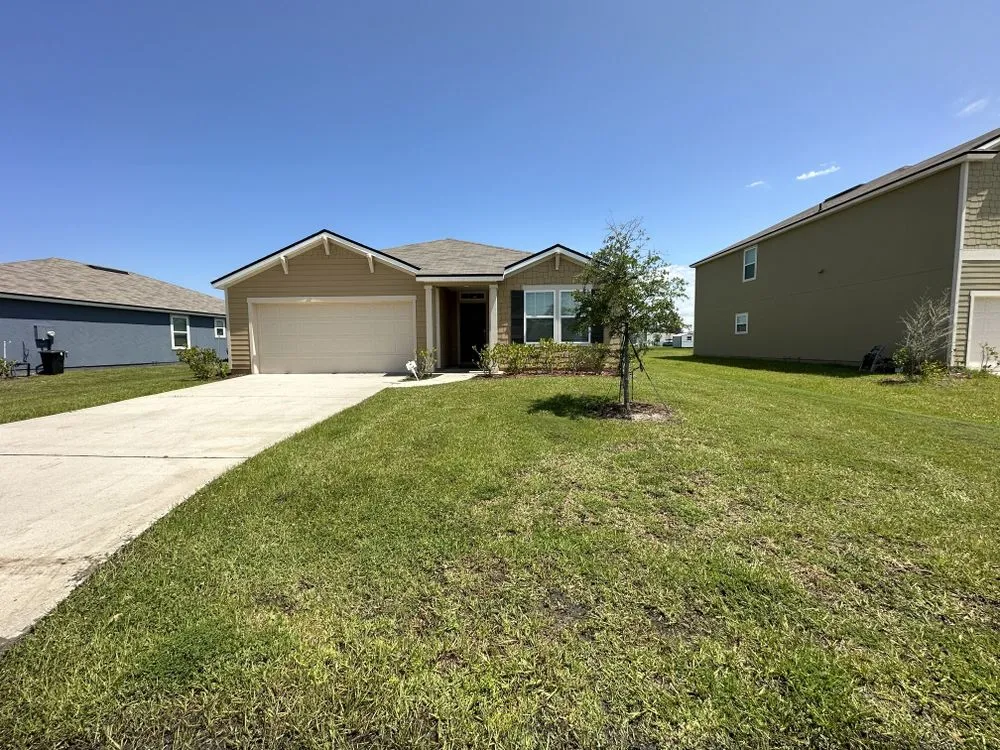 Trusted yard cleanup service for homes across Middleburg, FL - Revamp It