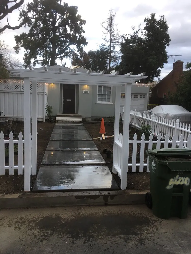 Local yard maintenance in Sylmar, CA by Revolutionary Landscaping