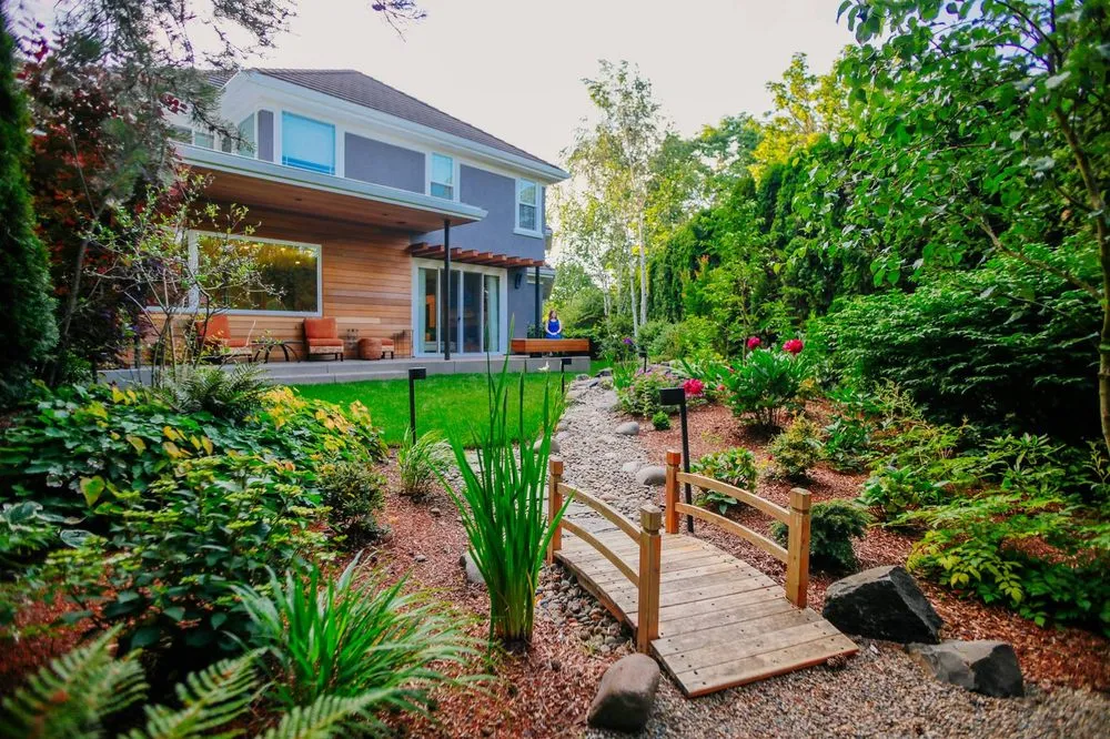 Custom landscape design experts serving Eugene, OR - Rexius