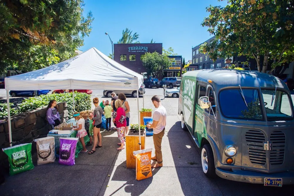 Affordable outdoor landscaping experts serving Eugene, OR - Rexius