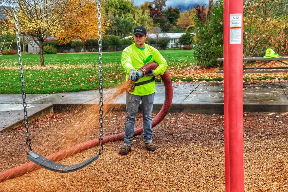 Reliable outdoor landscaping in Lake Oswego, OR - Rexius