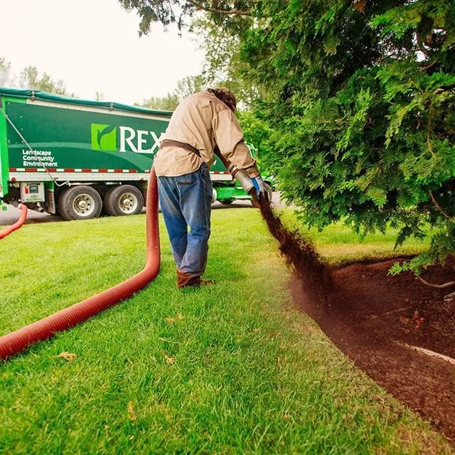 Custom lawn mowing service in Lake Oswego, OR by Rexius