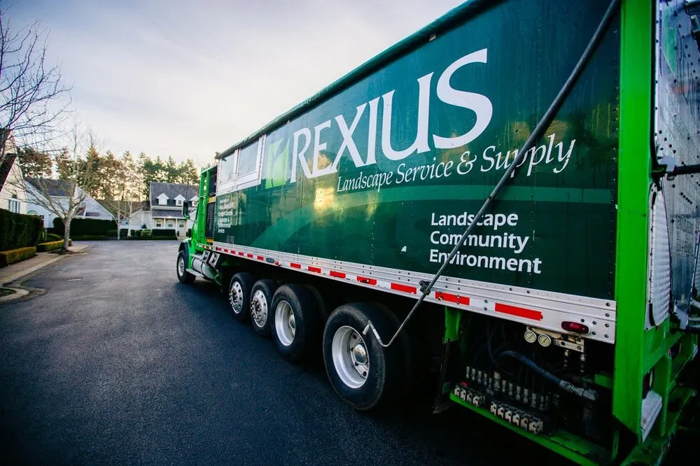 Professional lawn care service in Lake Oswego, OR by Rexius