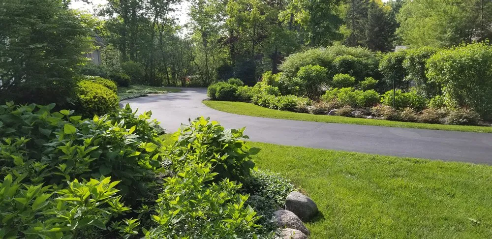 Trusted garden landscaping experts serving Waukegan, IL - Reyes Brothers Landscaping