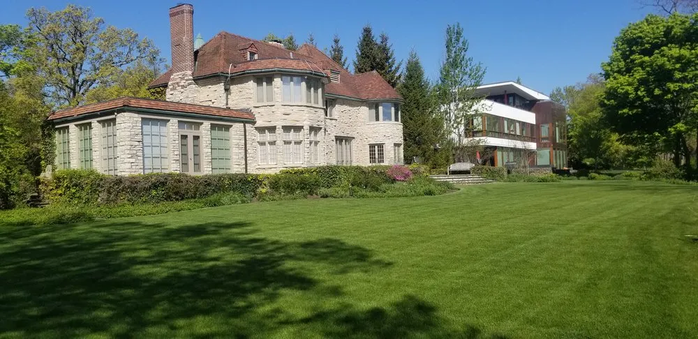 Top-rated yard cleanup service in Waukegan, IL - Reyes Brothers Landscaping