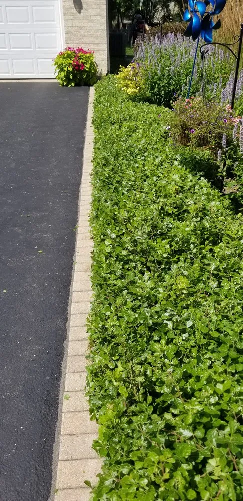 Custom landscape design experts serving Waukegan, IL - Reyes Brothers Landscaping