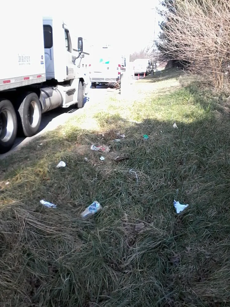 Professional landscaping services for residential properties in Temple Hills, MD by Reyes Cleaning Service