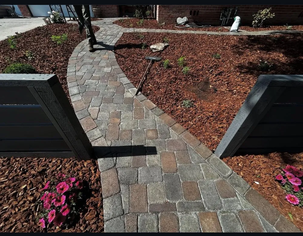 Top-rated lawn mowing service in Hayward, CA by Reyes Gardening Service