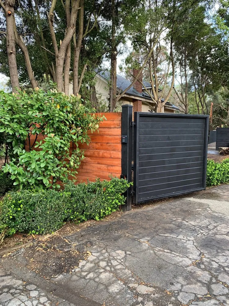 Reliable lawn care service experts serving Hayward, CA - Reyes Gardening Service